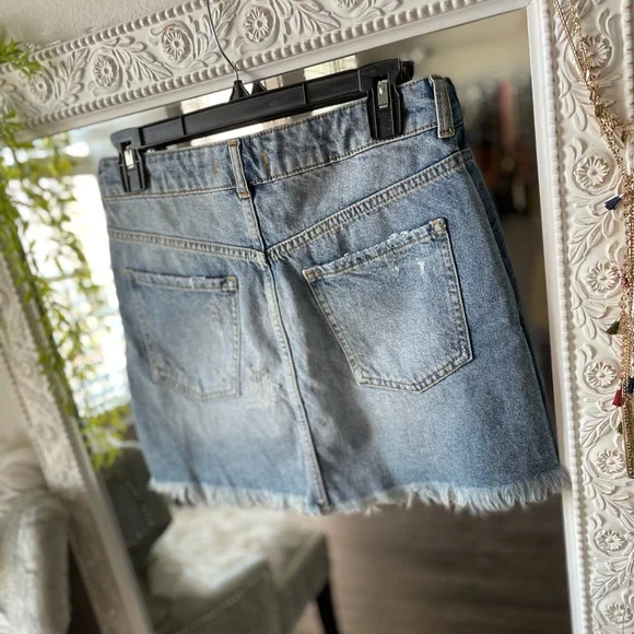 Free People Embellished Denim Mini Skirt Size 4 - Picture 10 of 11